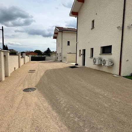 House 80 With 3 Bedrooms Lechaffardcom Appartamento