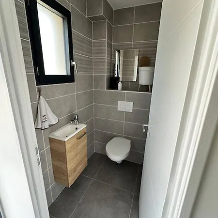 House 80 With 3 Bedrooms Lechaffardcom Appartamento *