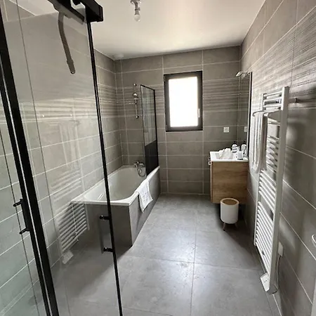 House 80 With 3 Bedrooms Lechaffardcom Appartamento *