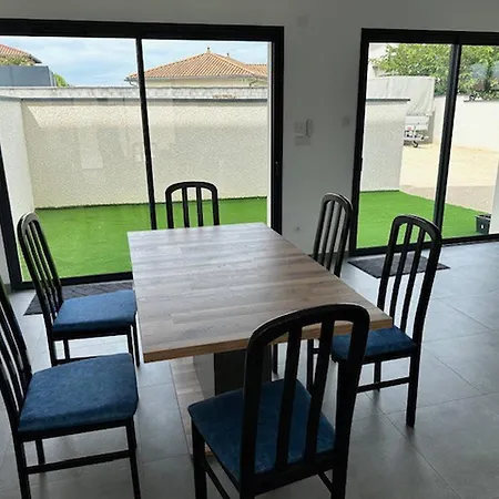 Appartamento House 80 With 3 Bedrooms Lechaffardcom *